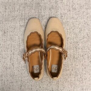 NWOT Dolce Vita Melora Buckle Scalloped Mary Jane Flats